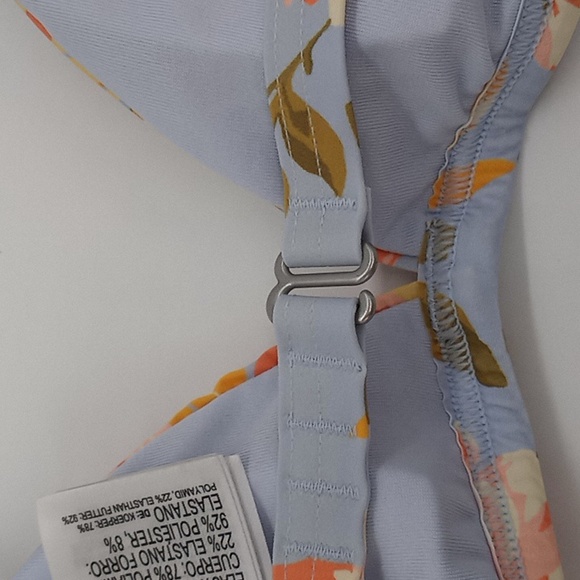 Billabong Skies for Days Ceci Triangle Bikini Top Blue Floral M/10 - Picture 8 of 11